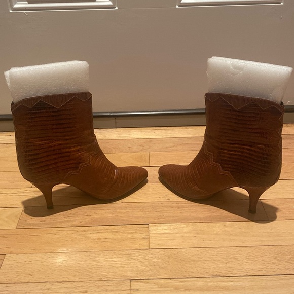 Excelled used snake skin leather booties - Picture 1 of 6